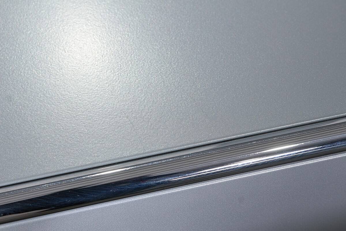 Sideboard / USM Haller / 2 Fächer mit Auszug / Hängeregistratur / mattsilber