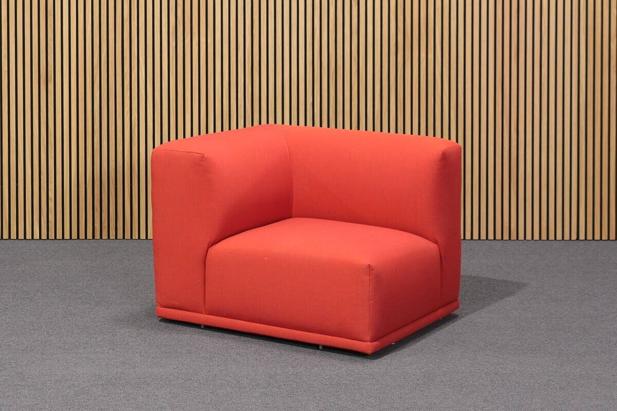 Neuwertig / MUUTO 'Connect' / Stoff Remix / Farbe 643 rot - Variante 4 - Modul J, C, D + E