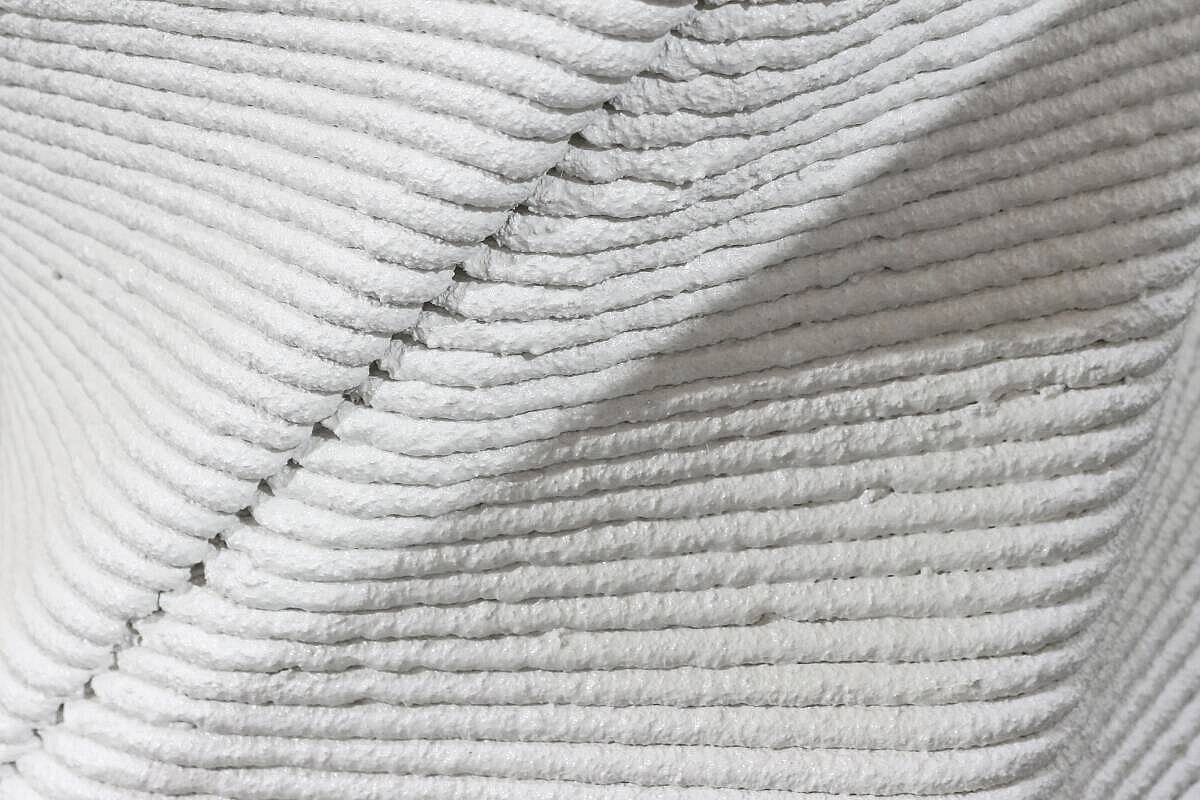 Felswind Hocker / 3D-Betondruck / weiß/eiche