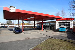 Stillgelegte Tankstelle