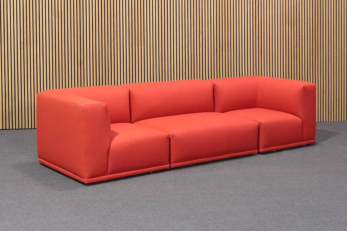 Neuwertig / MUUTO 'Connect' / Stoff Remix / Farbe 643 rot - Variante 5 - Modul E, D + E