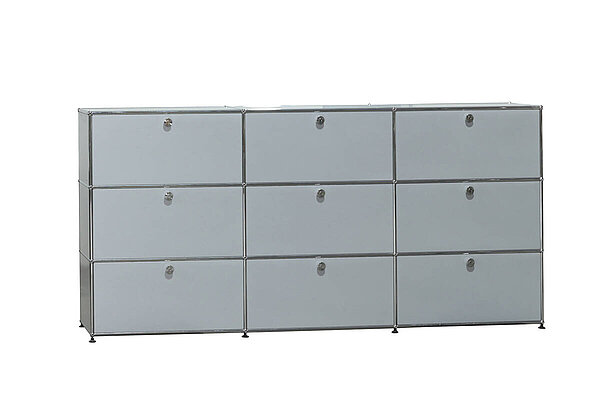 Sideboard / USM Haller / 9 Fächer mit Klappen / mattsilber / 3 Ordnerhöhen